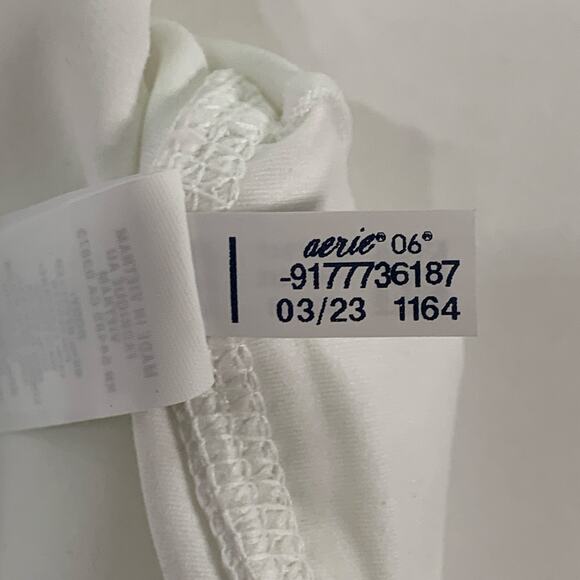 OFFLINE By Aerie M Real Me Ruched Flowy Short Air White Flowy Overlay - Picture 6 of 10